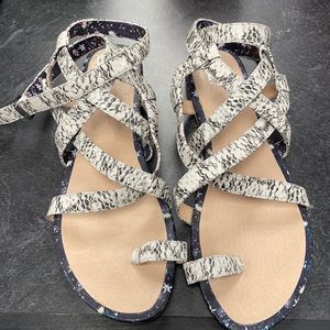 Cabi sandals